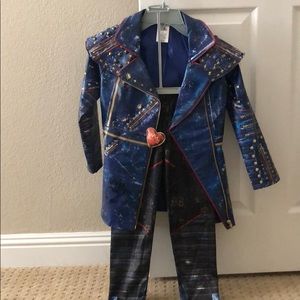Descendants “Eve” costume. Size 5. Wore it once.